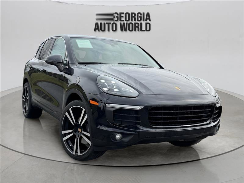 Used 2016 Porsche Cayenne image 2