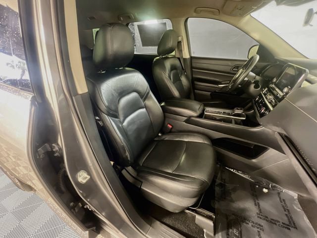 Used 2023 Nissan Pathfinder SV FWD image 30