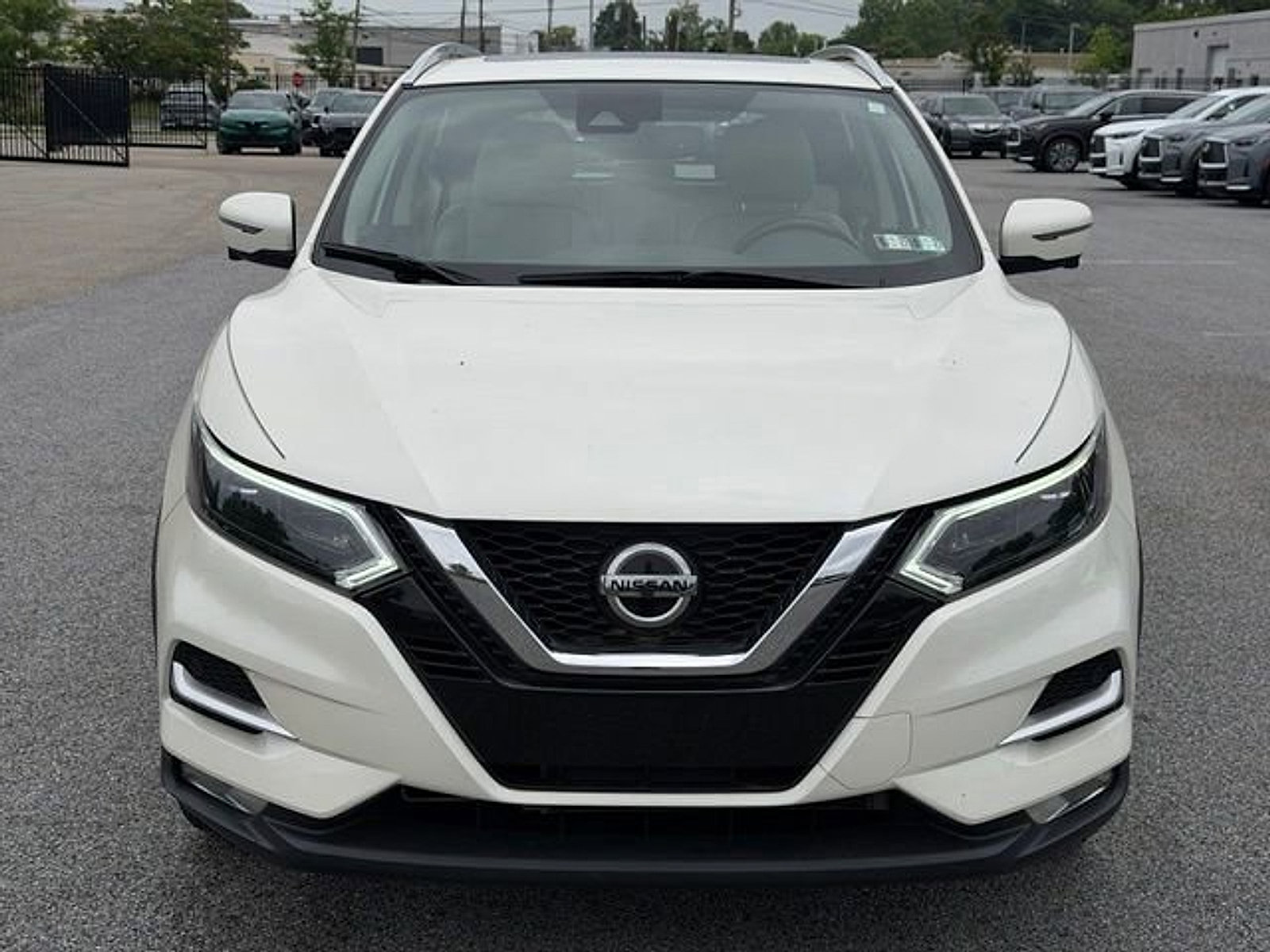 Used 2020 Nissan Rogue Sport SL w/ Premium Package AWD/4WD image 2
