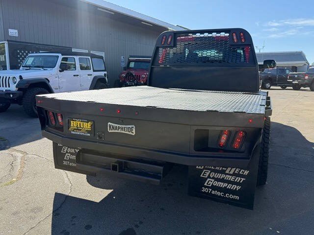 Used 2018 RAM 3500 Tradesman w/ Chrome Appearance Group AWD/4WD image 9