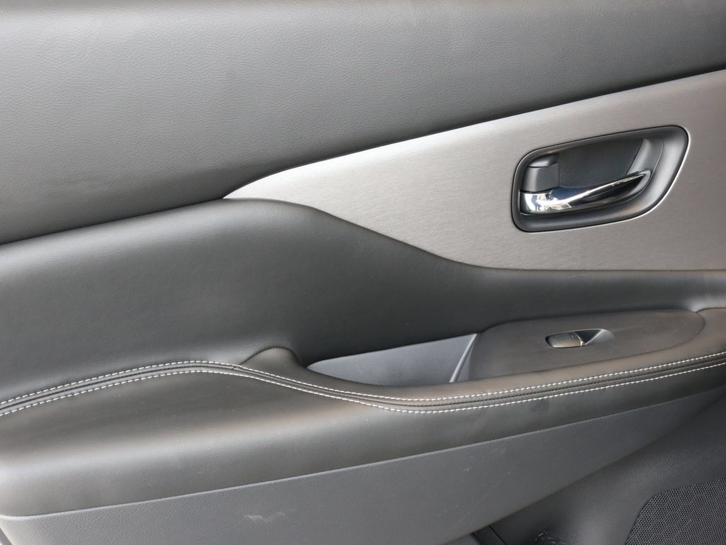 Used 2020 Nissan Murano SL w/ Moonroof Package AWD/4WD image 31
