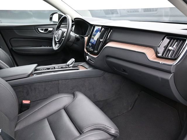 Used 2024 Volvo XC60 T8 Ultimate w/ Climate Package AWD/4WD image 16