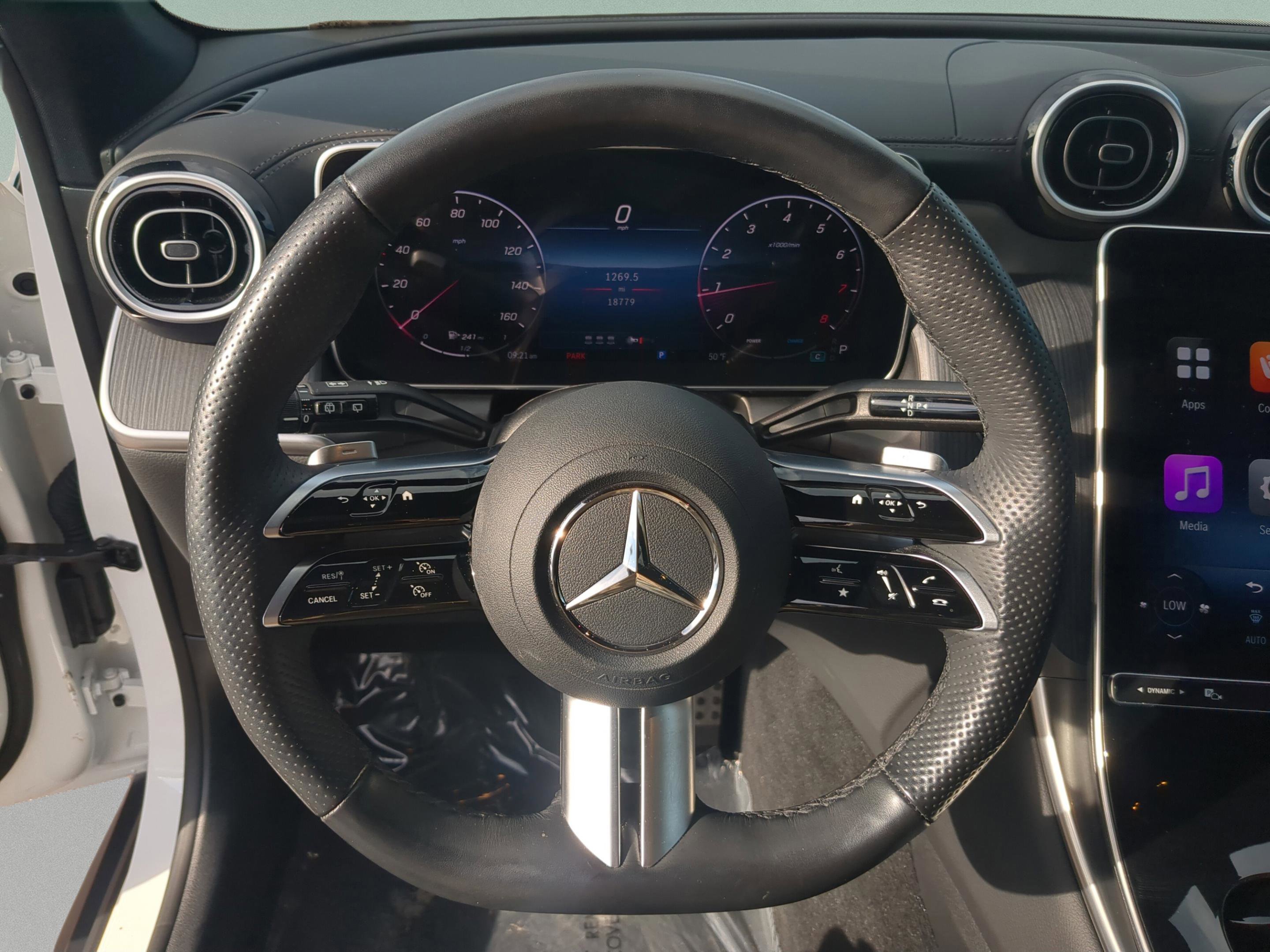 Certified 2025 Mercedes-Benz GLC 300 4MATIC image 29