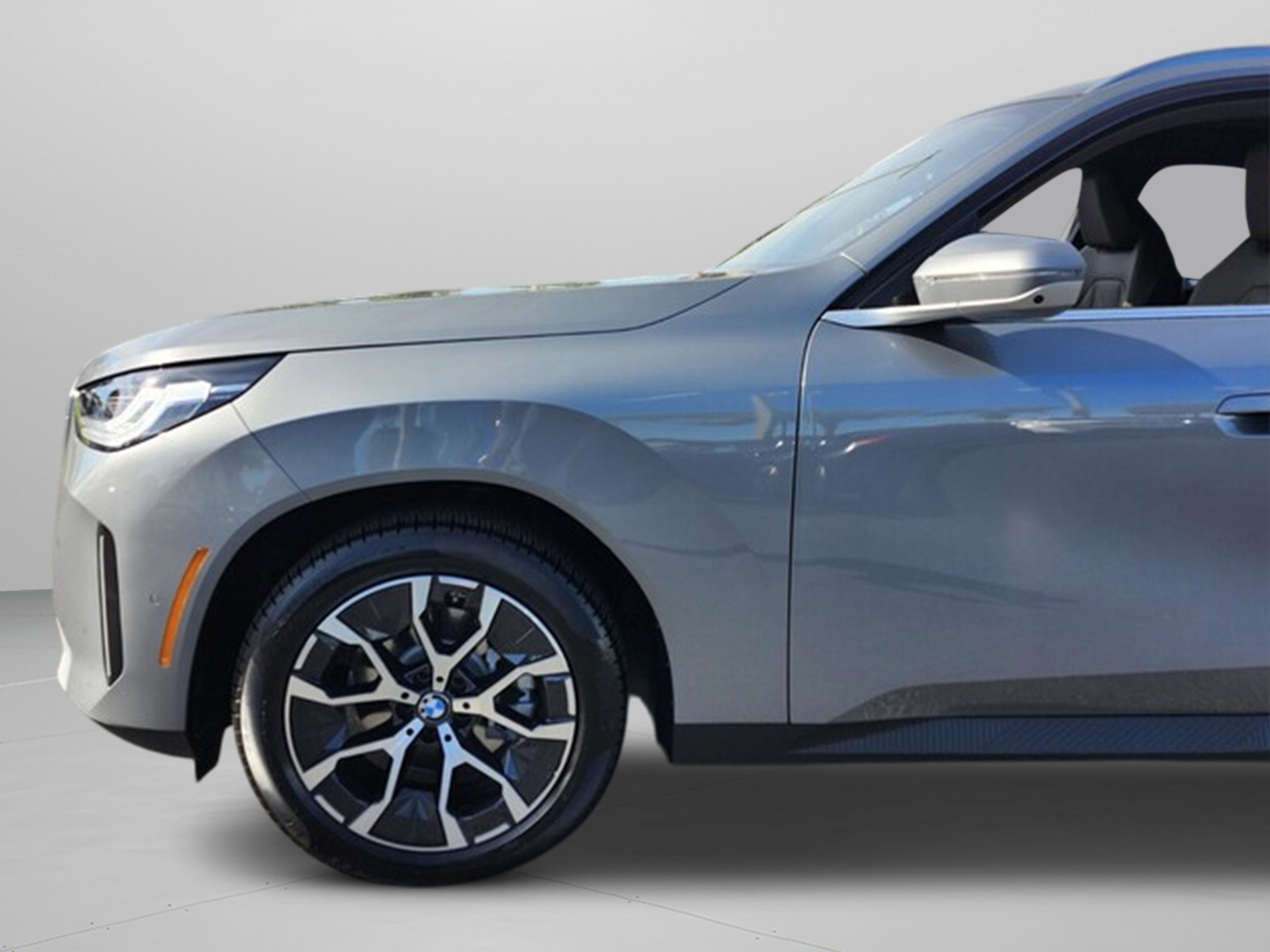 Certified 2025 BMW X3 xDrive30i w/ Premium Package image 12