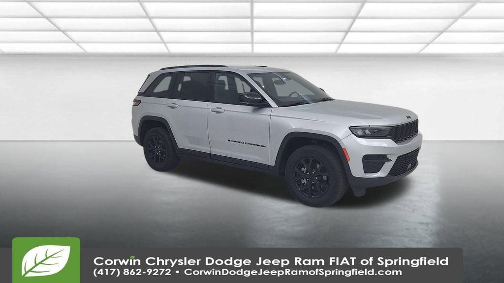 Used 2024 Jeep Grand Cherokee Altitude image 17