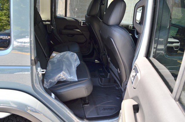 New 2025 Jeep Wrangler Unlimited Rubicon 392 image 37