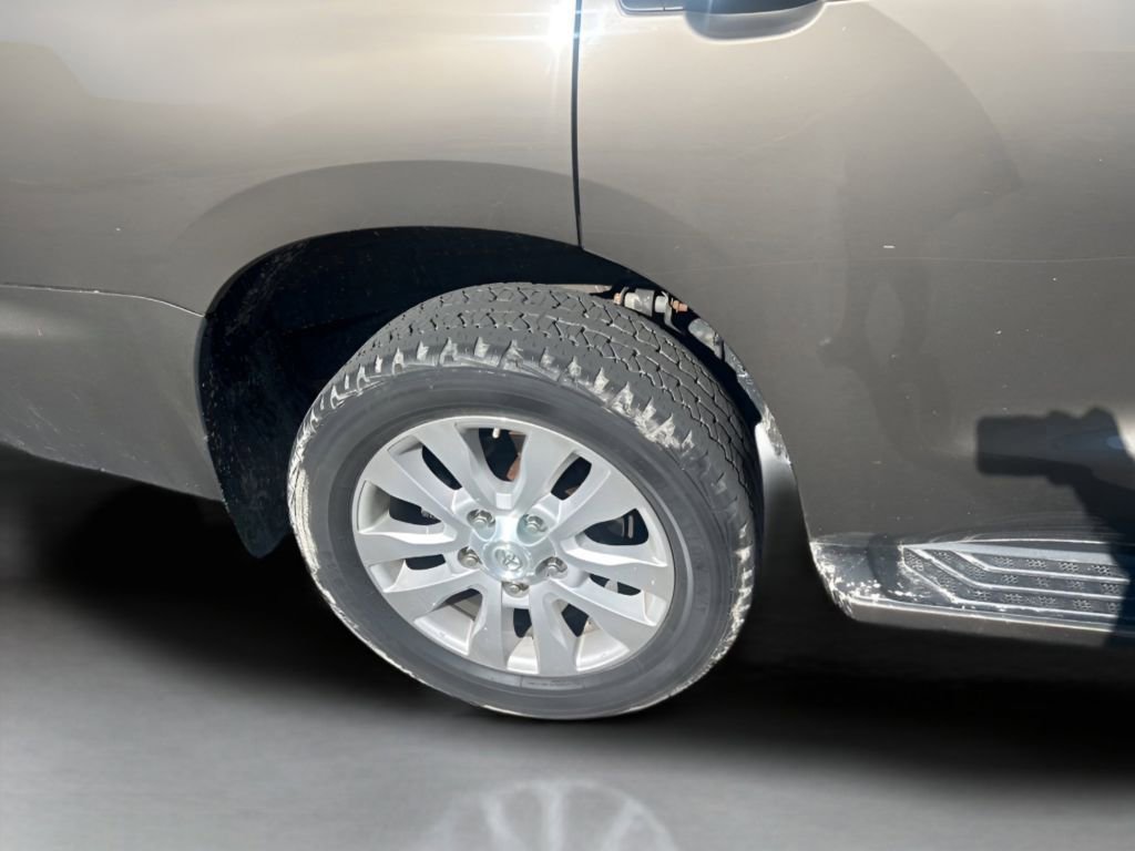 Used 2013 Toyota Sequoia Platinum AWD/4WD image 13