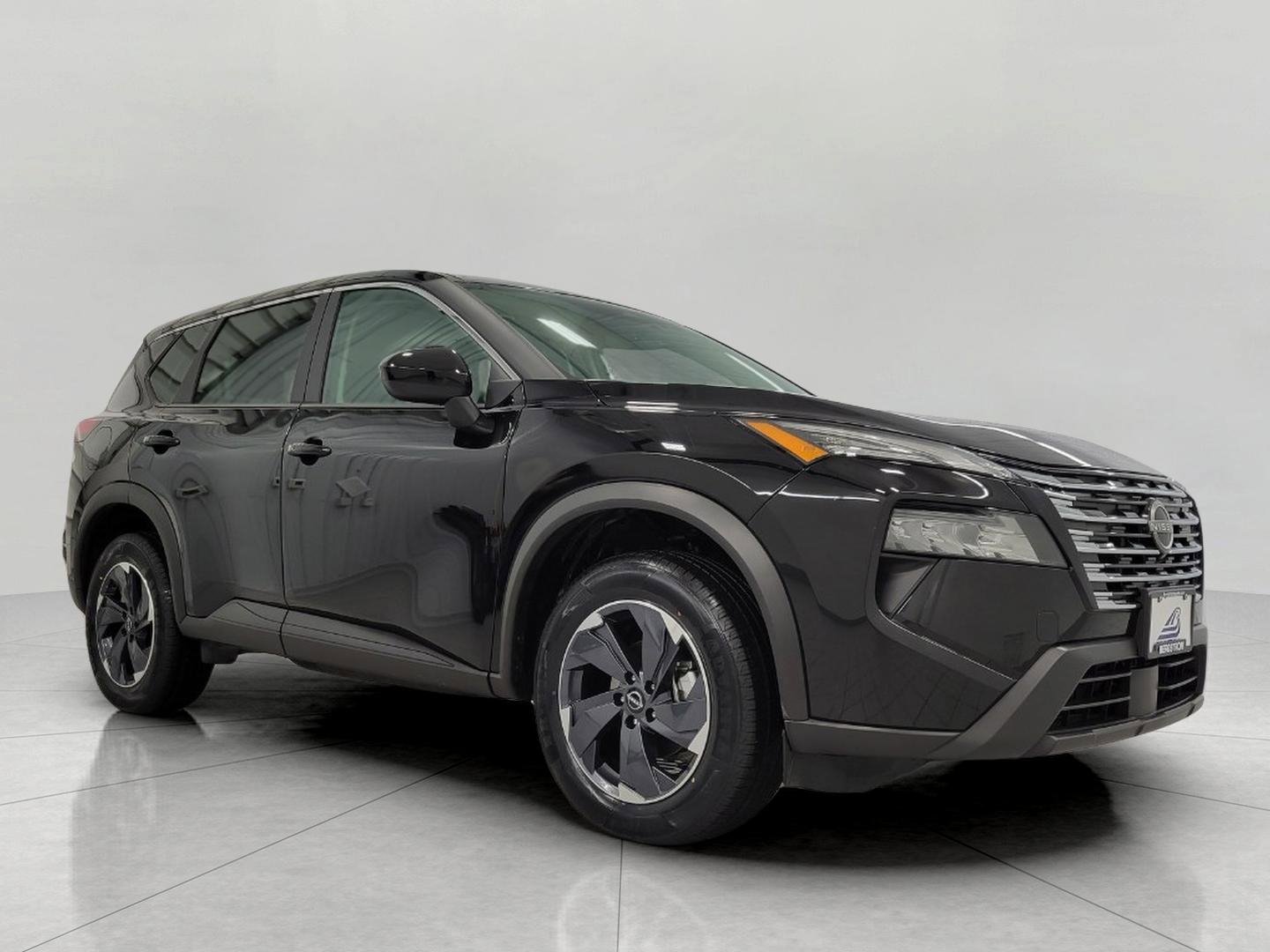 Used 2025 Nissan Rogue SV AWD/4WD image 1