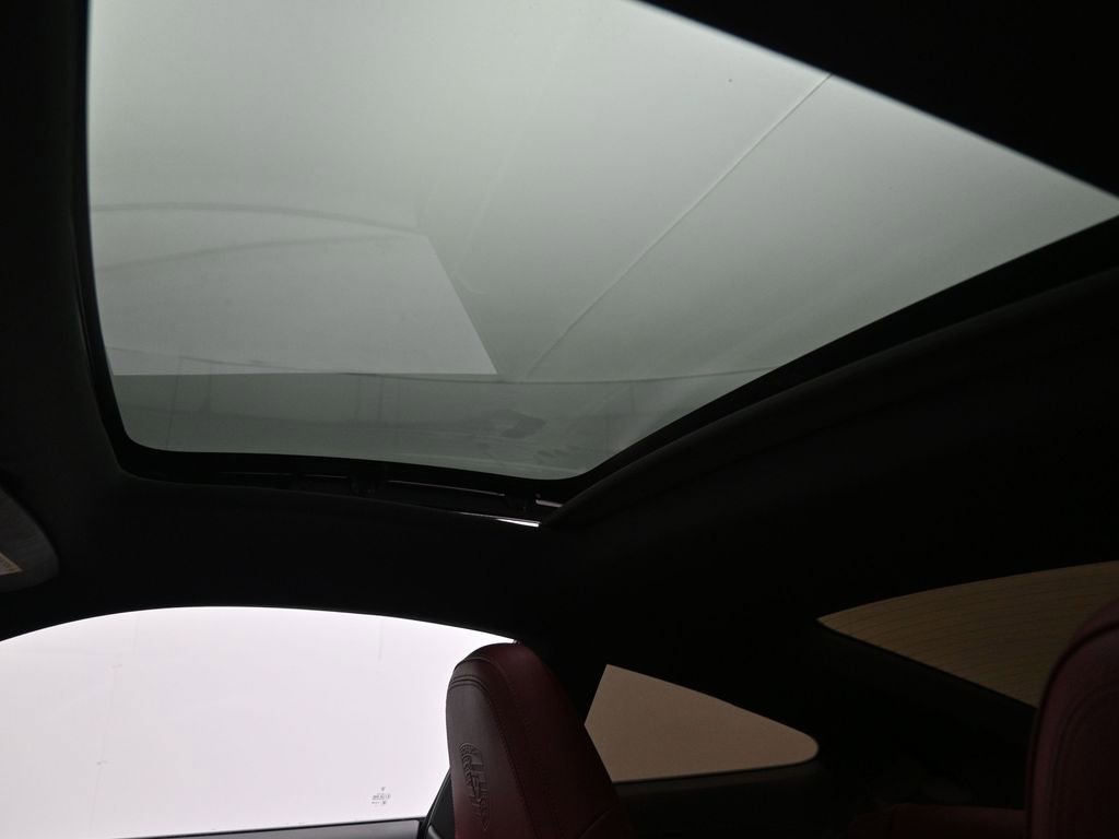 Used 2023 Porsche 911 Carrera image 12