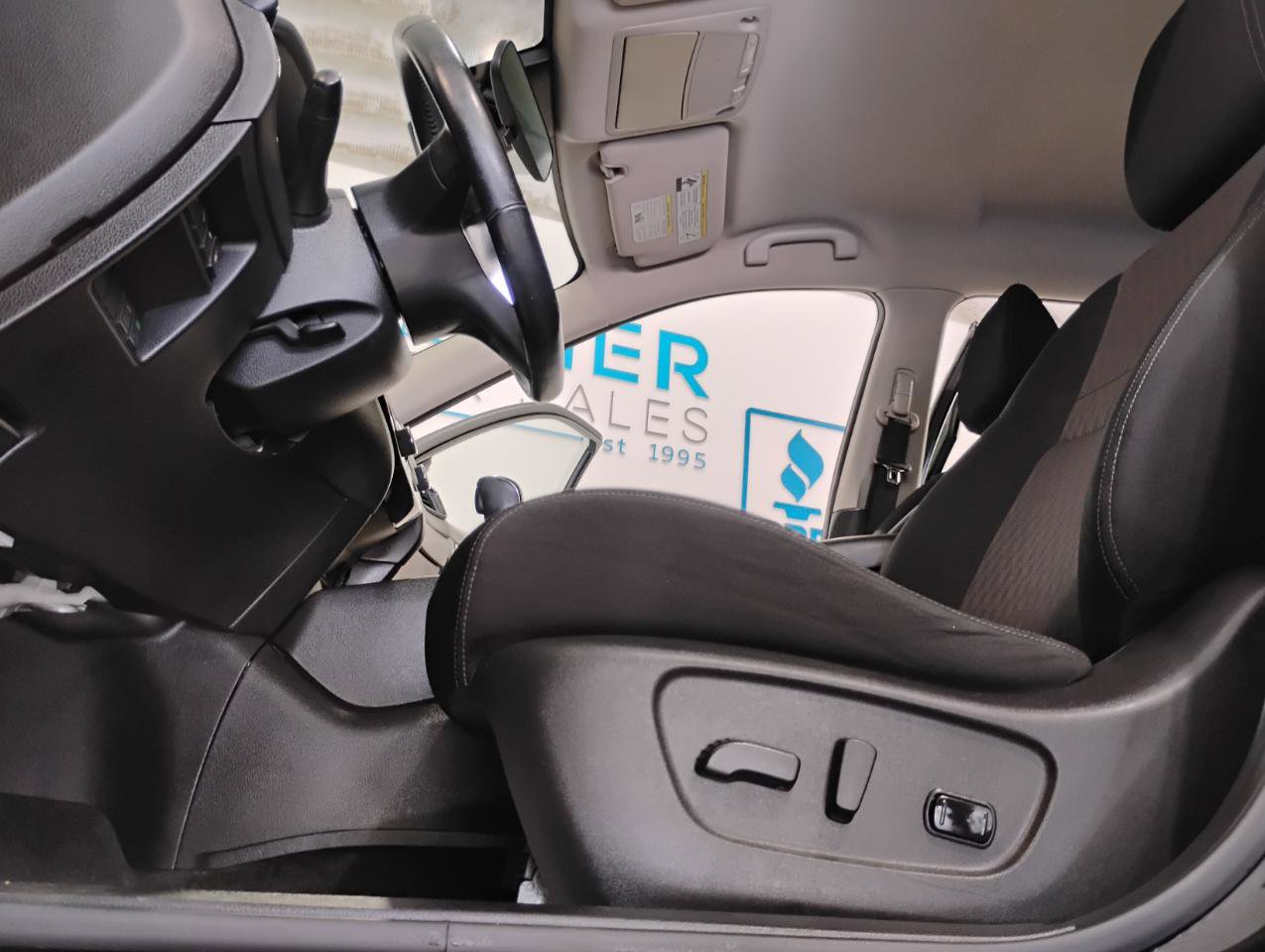 Used 2019 Nissan Rogue SV FWD image 10