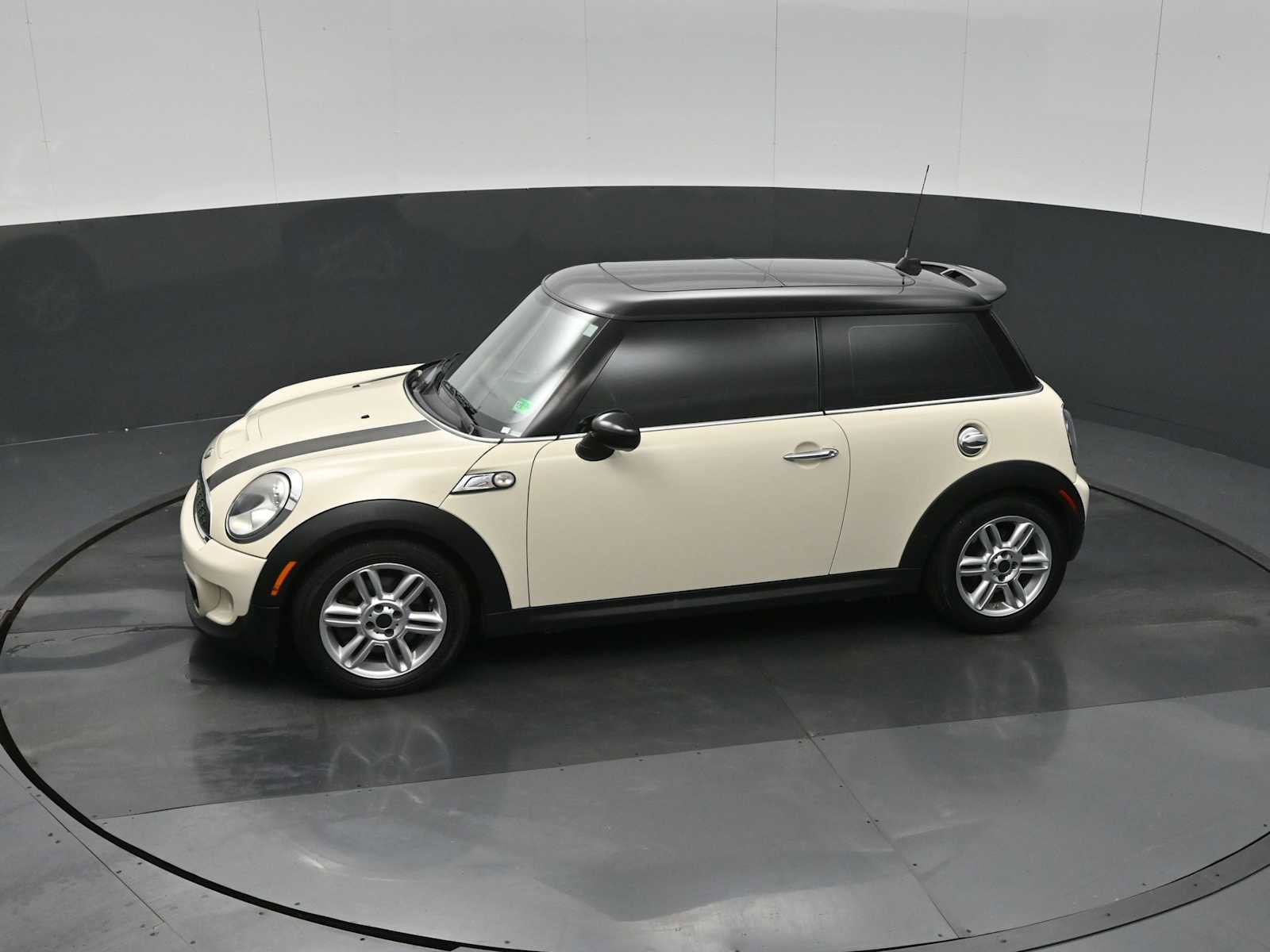Used 2012 MINI Cooper S image 16