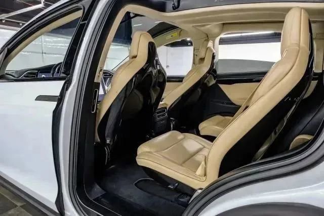 Used 2016 Tesla Model X Performance image 48