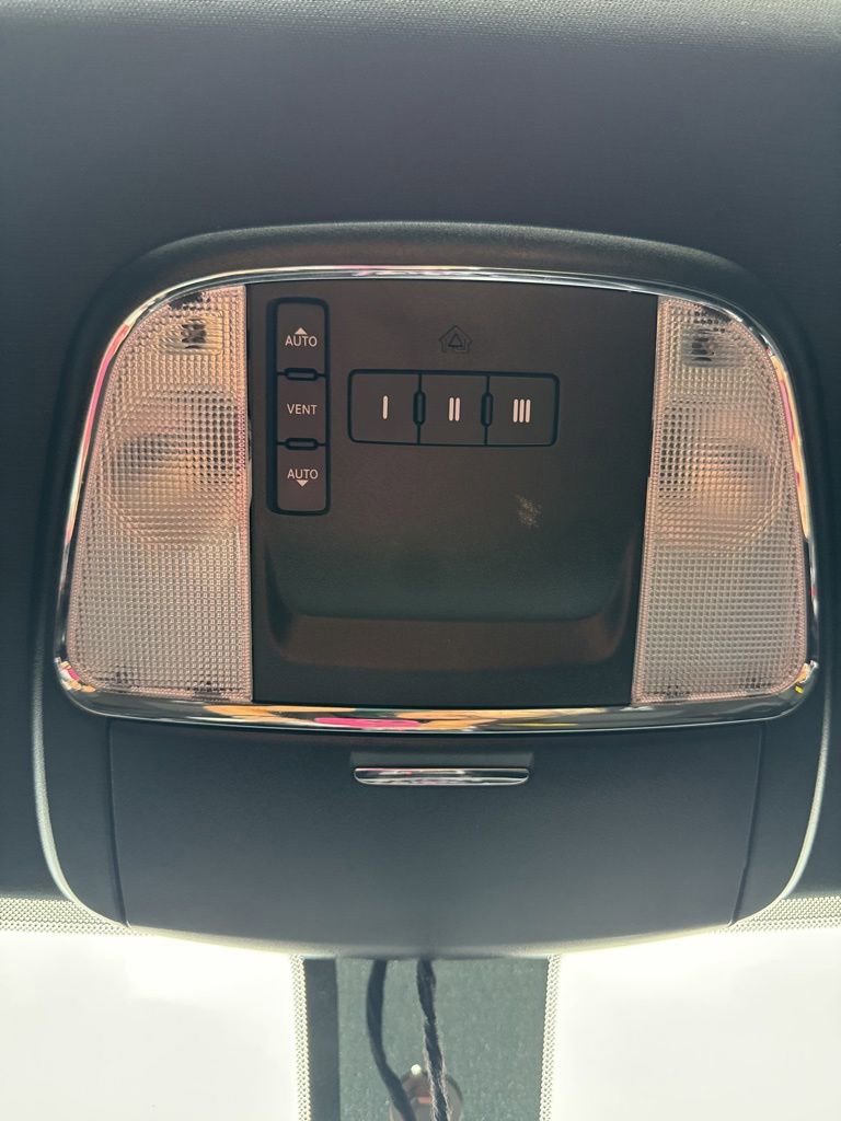 Used 2021 Dodge Charger Scat Pack RWD image 18