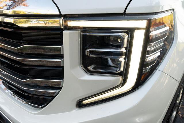 Used 2022 GMC Sierra 1500 SLT w/ SLT Convenience Package image 40