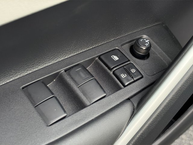 Used 2024 Toyota Corolla Cross L FWD image 16
