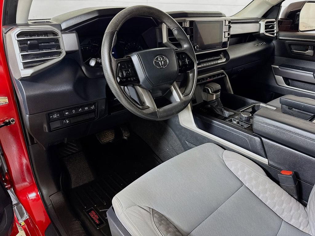 Used 2022 Toyota Tundra SR5 w/ SR5 Convenience Package image 7