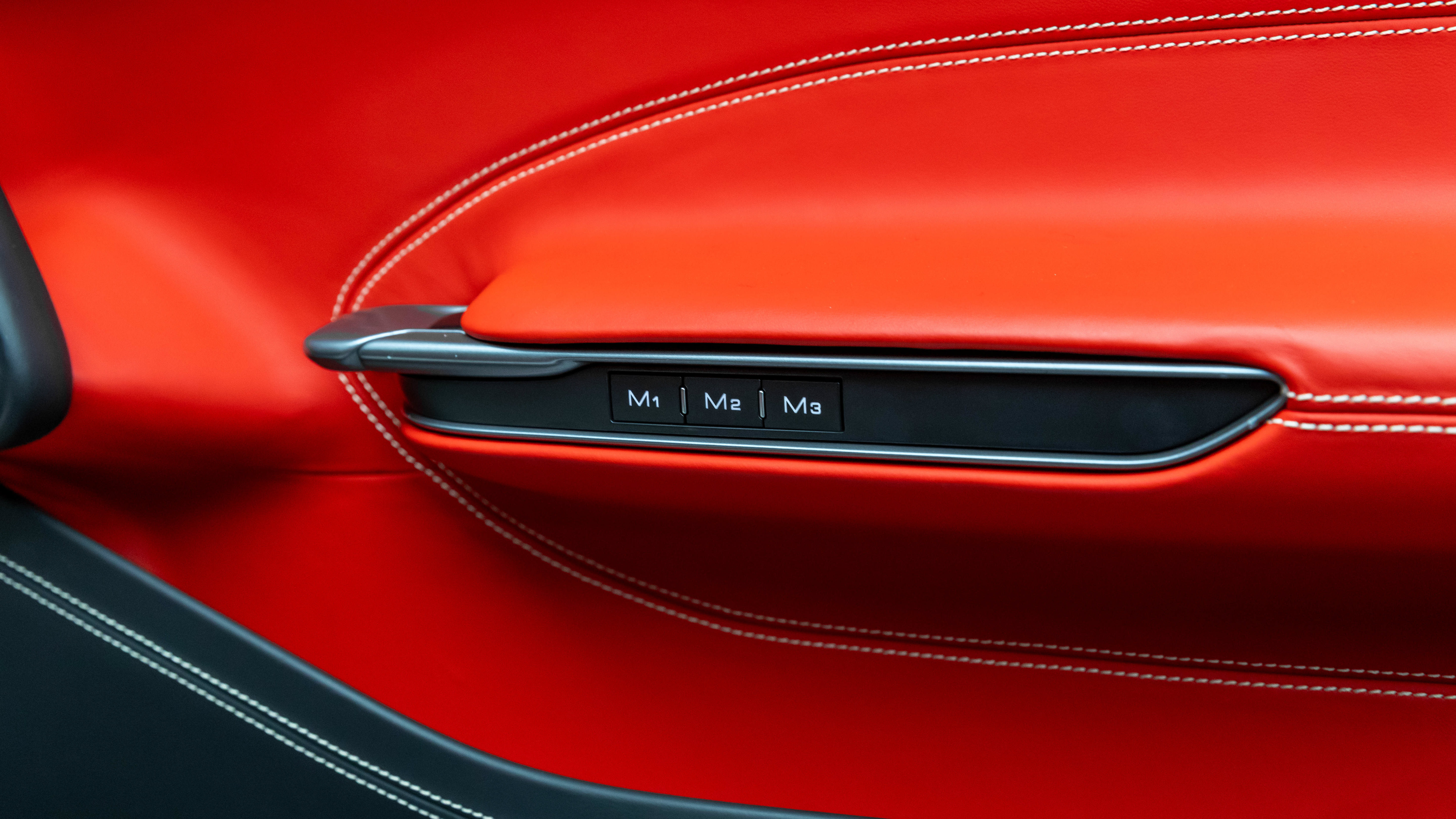 Used 2020 Ferrari GTC4Lusso T RWD image 60