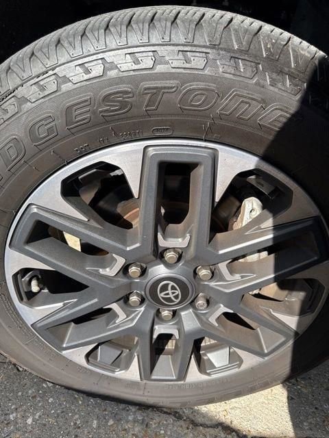 Used 2025 Toyota Tundra Limited image 30