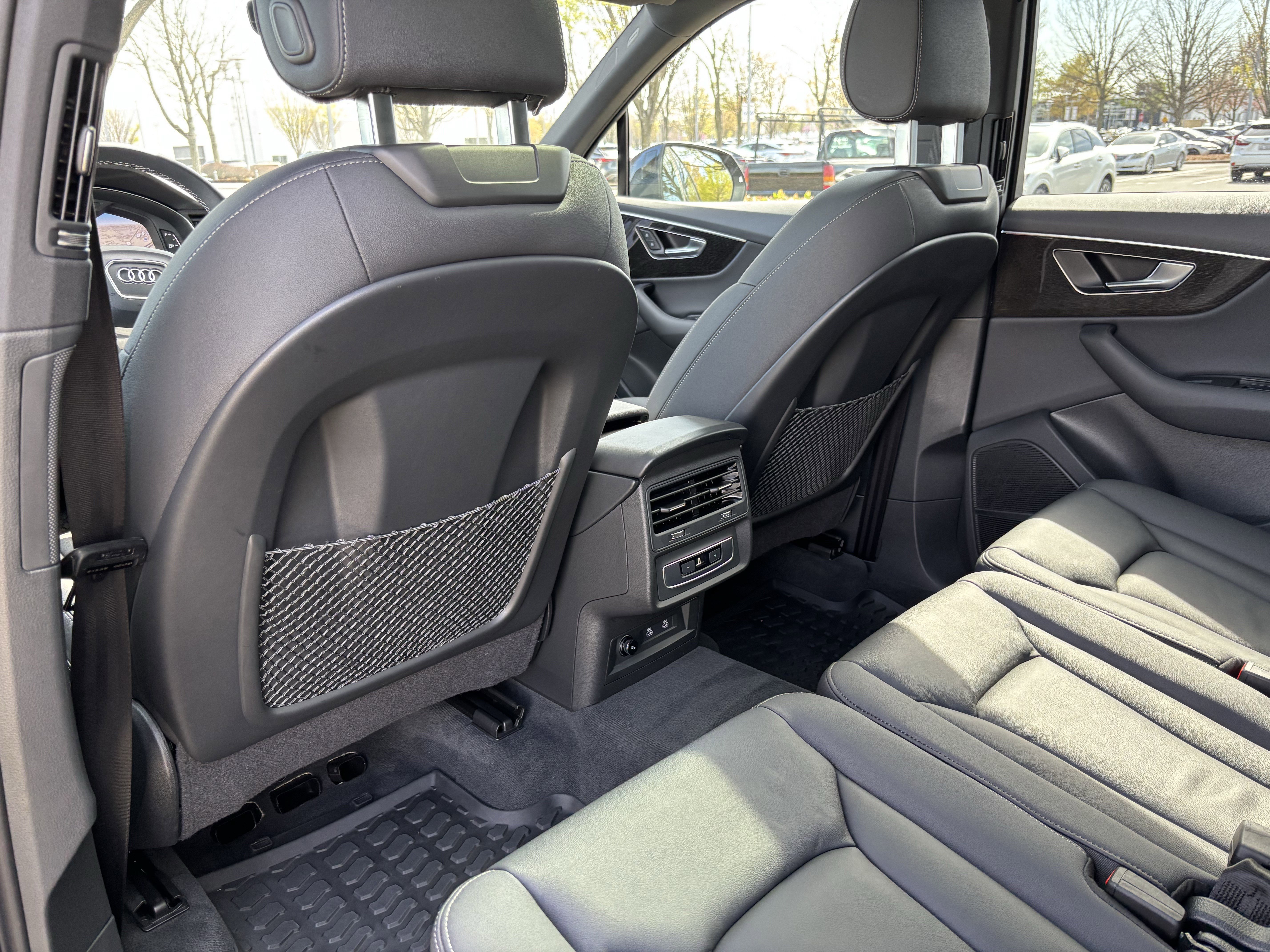 Certified 2025 Audi Q7 2.0T Premium w/ Convenience Plus Package image 33