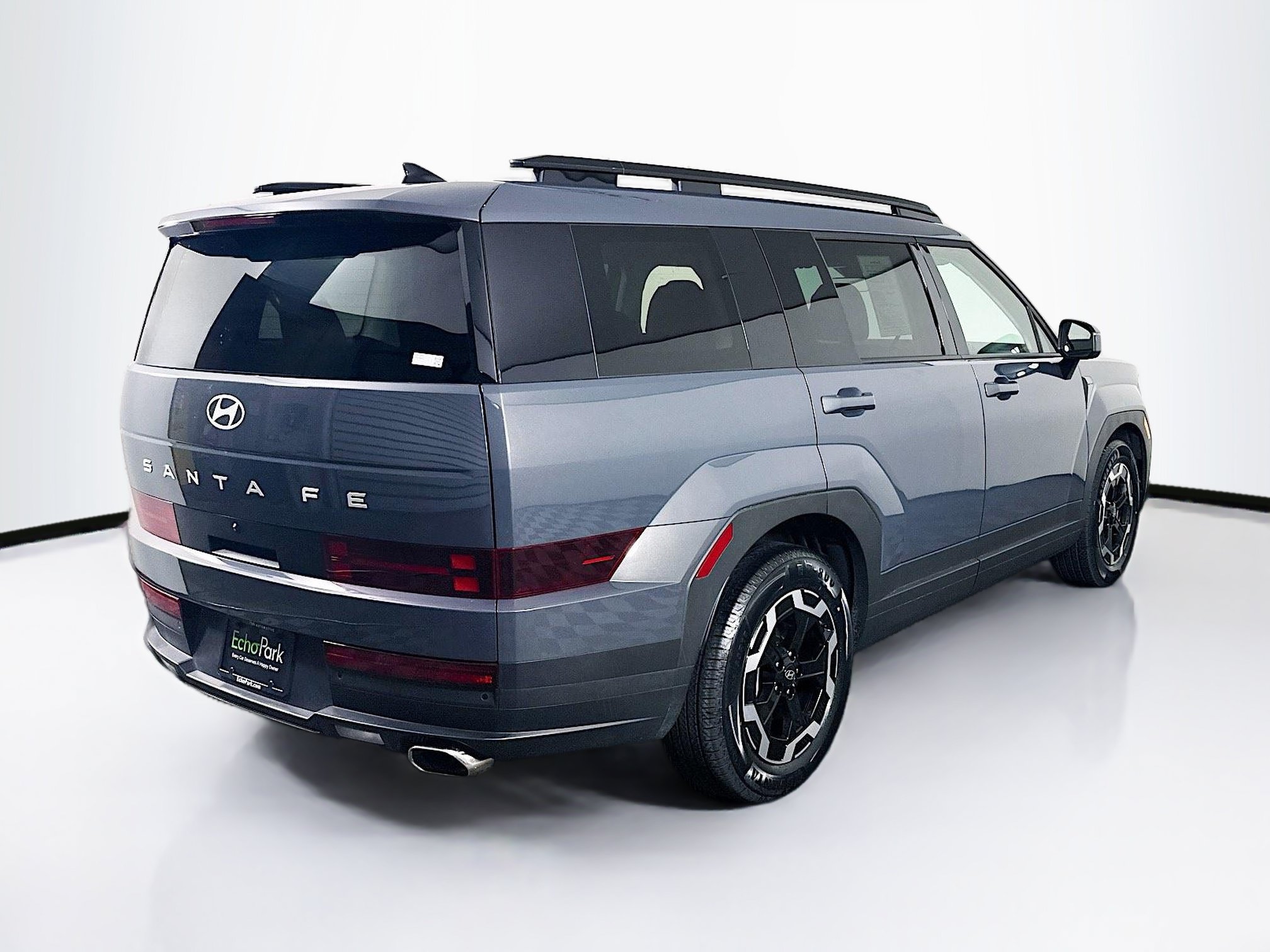 Used 2025 Hyundai Santa Fe SEL FWD image 9