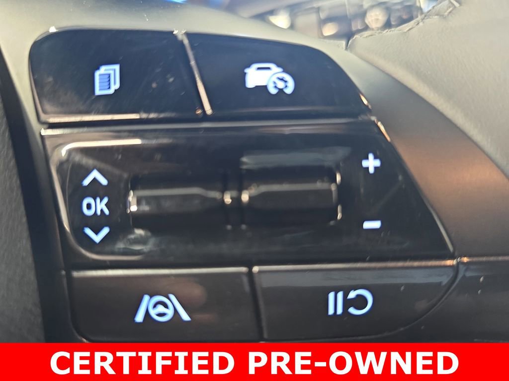 Certified 2025 Hyundai Elantra Sport image 18