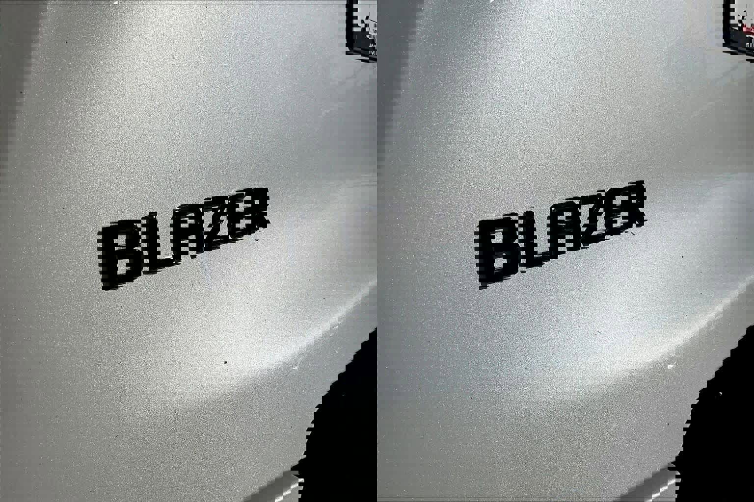 Used 2023 Chevrolet Blazer RS w/ Enhanced Convenience Package image 30