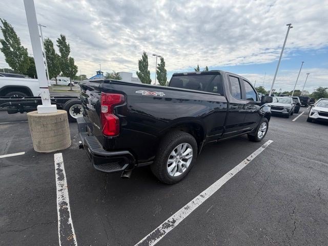 Used 2019 Chevrolet Silverado 1500 Custom w/ Custom Convenience Package AWD/4WD image 9
