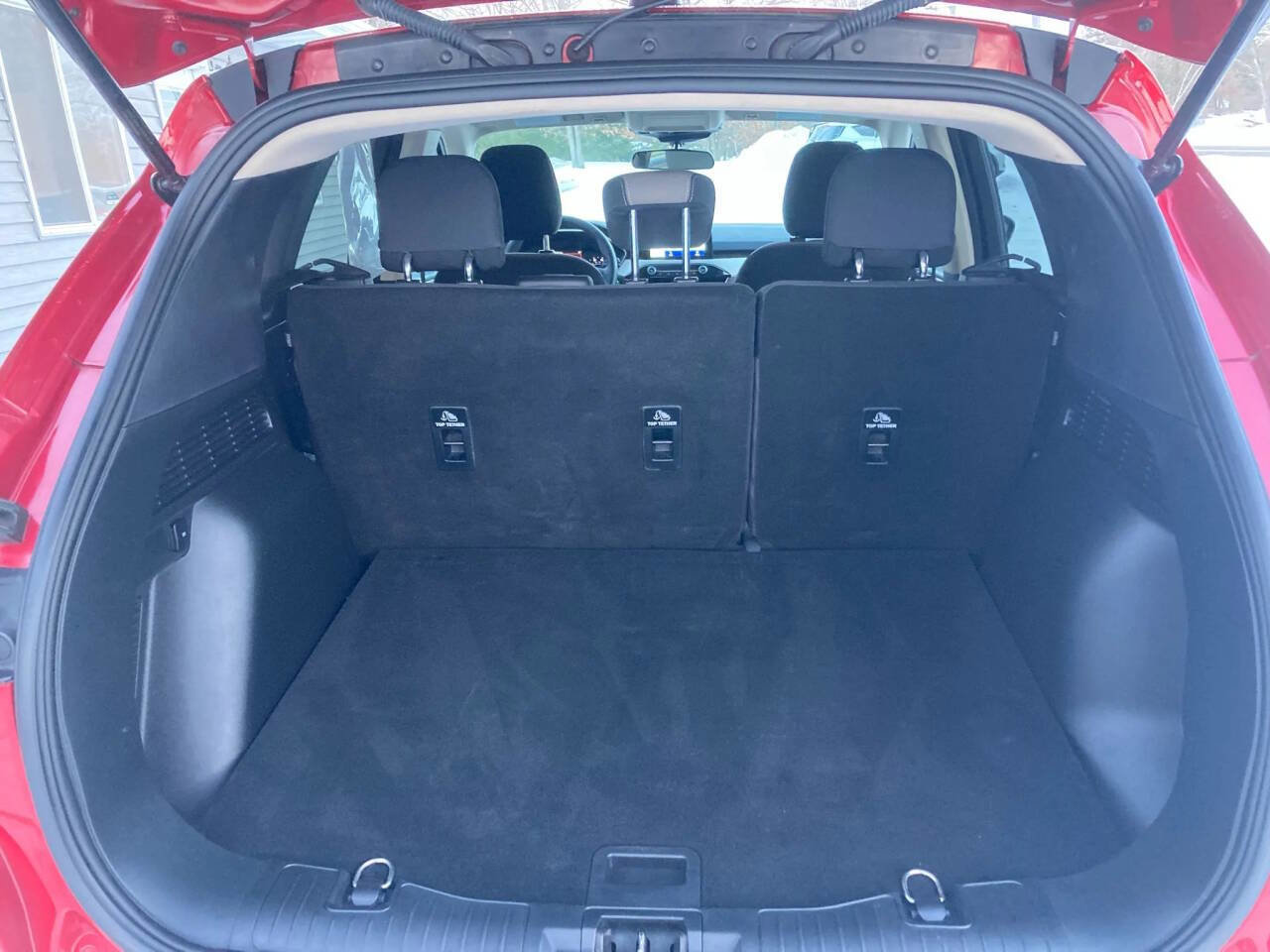 Used 2020 Ford Escape SE image 9