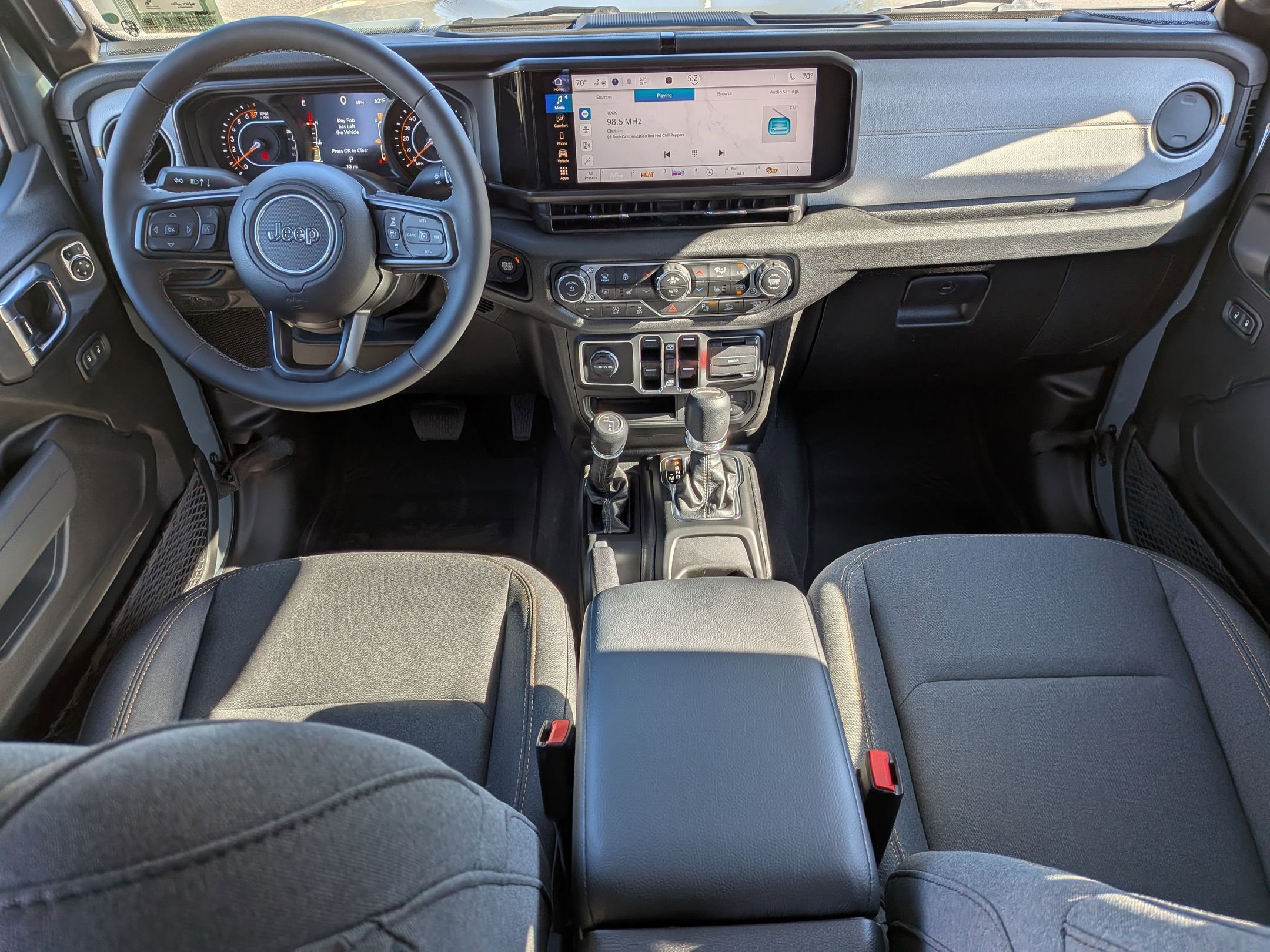 New 2025 Jeep Gladiator Sport image 25