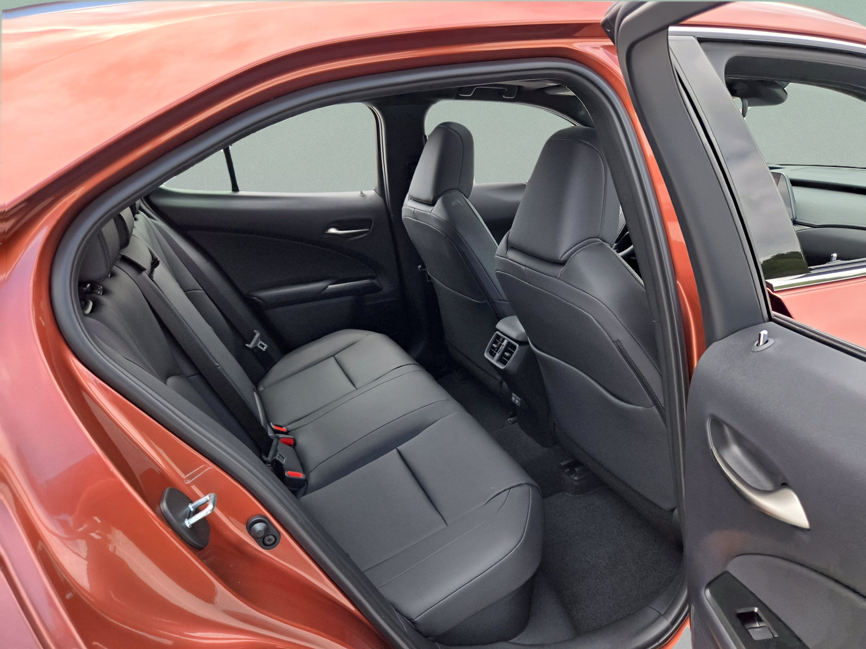 New 2026 Lexus UX 300h FWD image 24