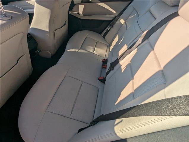 Used 2014 Mercedes-Benz E 350 4MATIC Sedan image 19