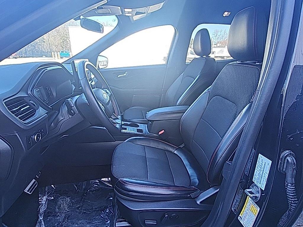 Certified 2023 Ford Escape ST-Line Select w/ Tech Pack #1 image 13