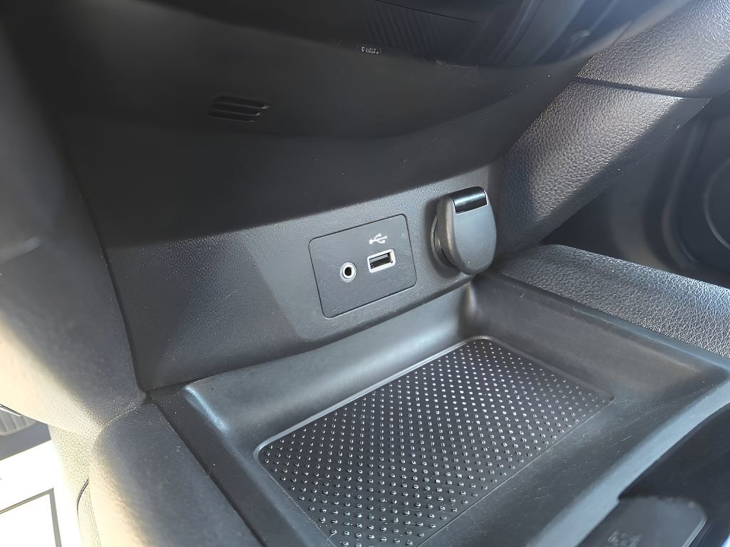 Used 2019 Nissan Rogue Sport S image 19