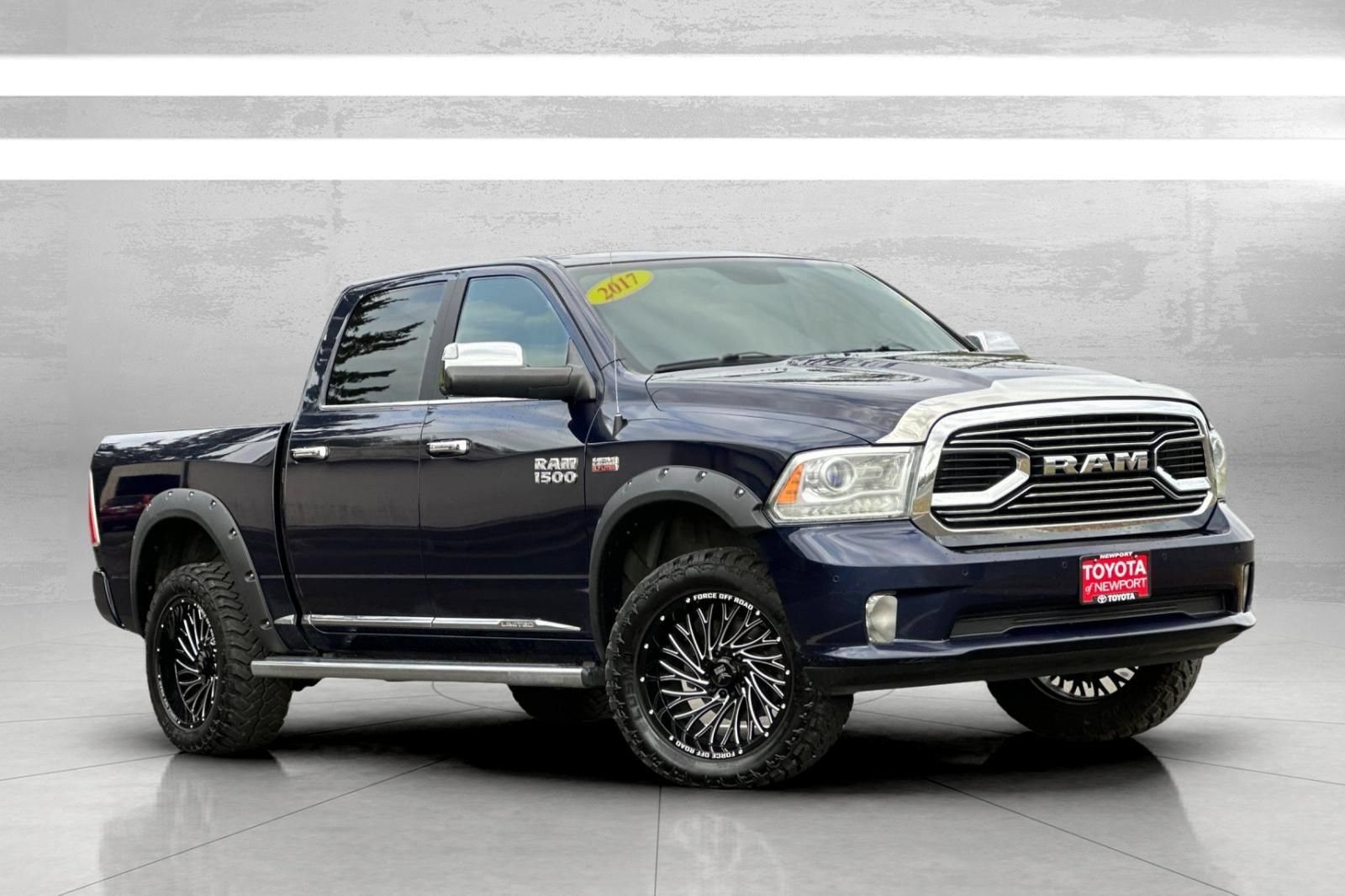 Used 2017 RAM 1500 Limited AWD/4WD image 2