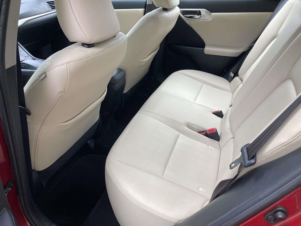 Used 2013 Lexus CT 200h w/ Premium Pkg w/Navigation image 9