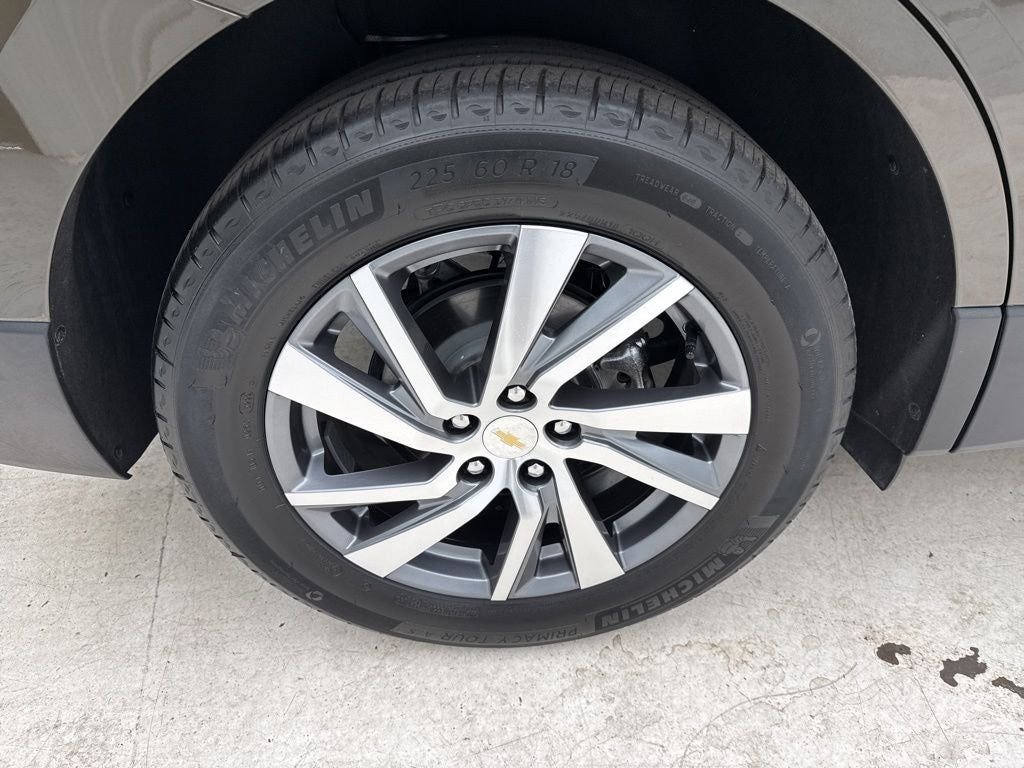 Used 2023 Chevrolet Equinox LT FWD image 16