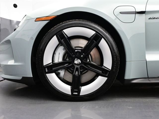 Used 2025 Porsche Taycan 4S image 6