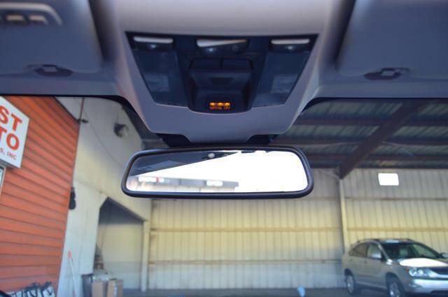 Used 2011 Volvo C70 T5 w/ Convenience Pkg image 31