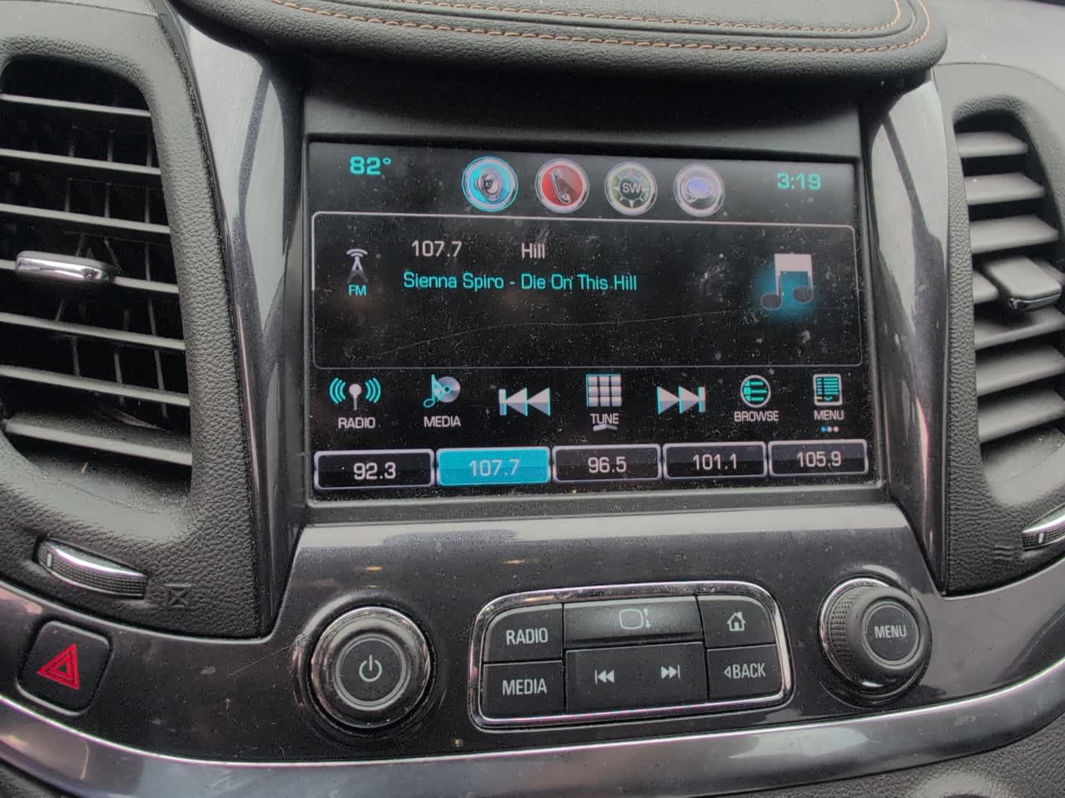 Used 2018 Chevrolet Impala LT FWD image 11