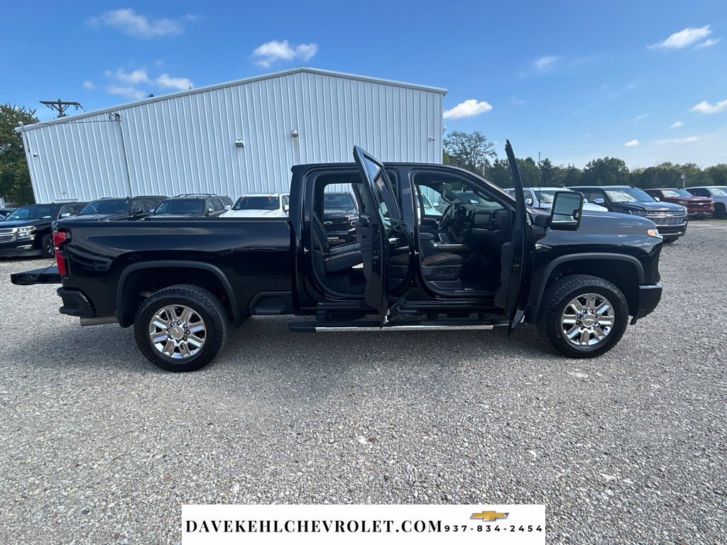 Used 2026 Chevrolet Silverado 2500 High Country w/ High Country Premium Package AWD/4WD image 15
