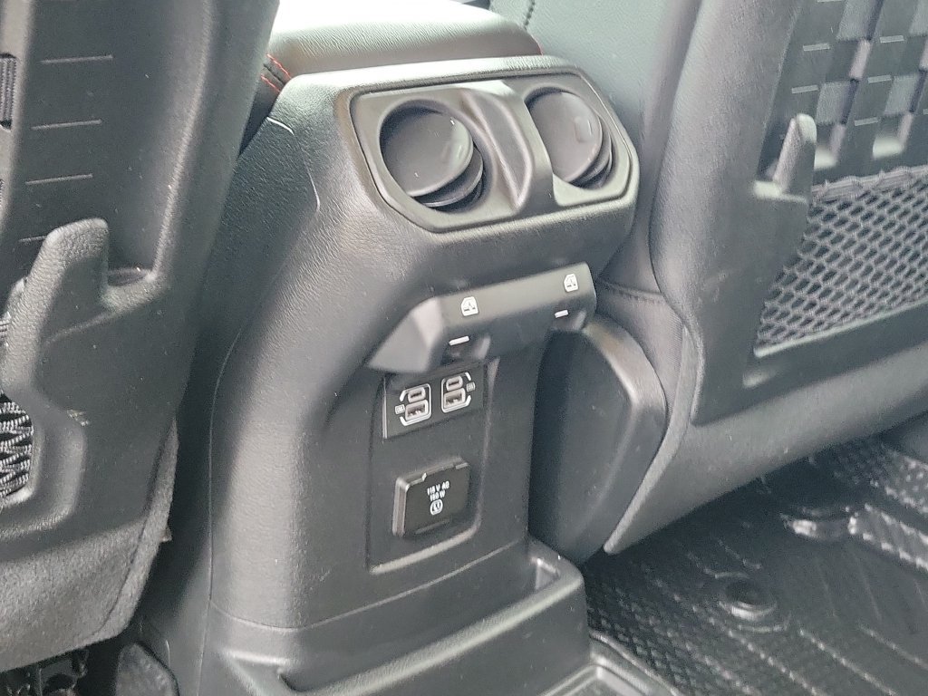 Used 2023 Jeep Wrangler Unlimited Rubicon AWD/4WD image 29
