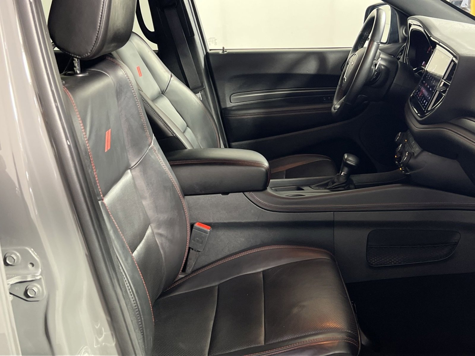 Used 2025 Dodge Durango GT image 29