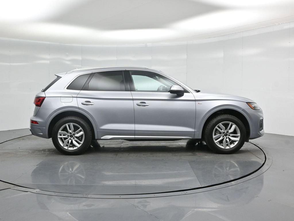 Used 2023 Audi Q5 2.0T Premium w/ Convenience Package image 27