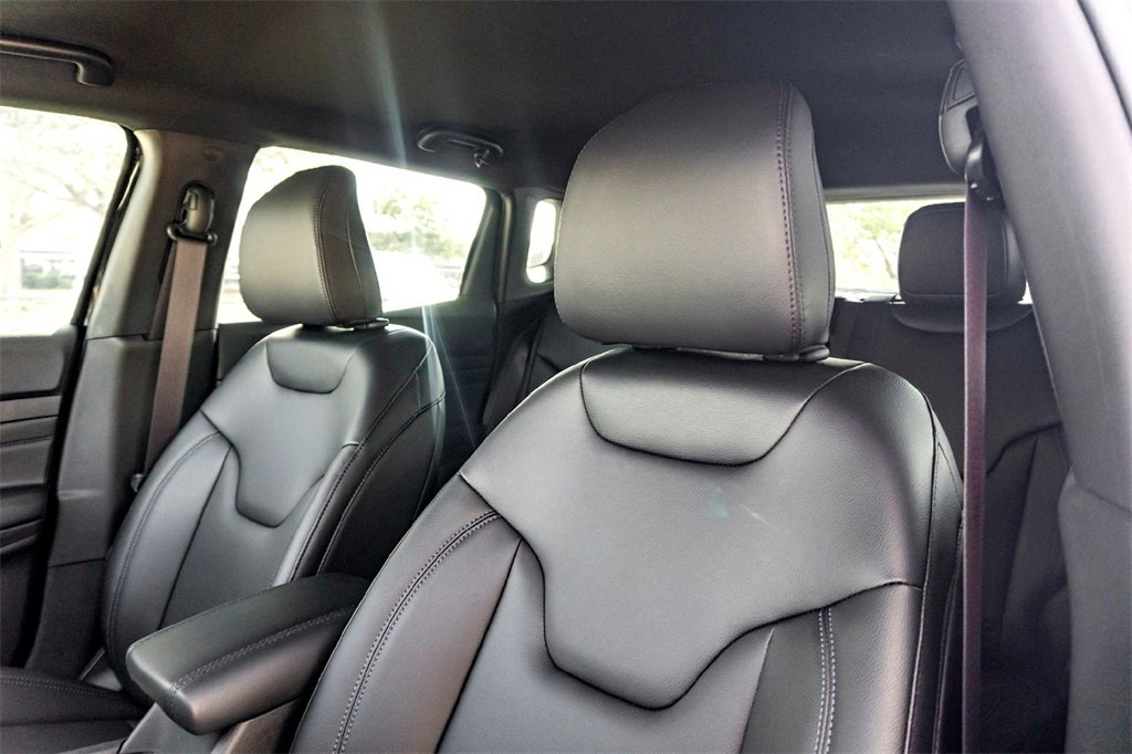 New 2026 Jeep Compass Limited image 9