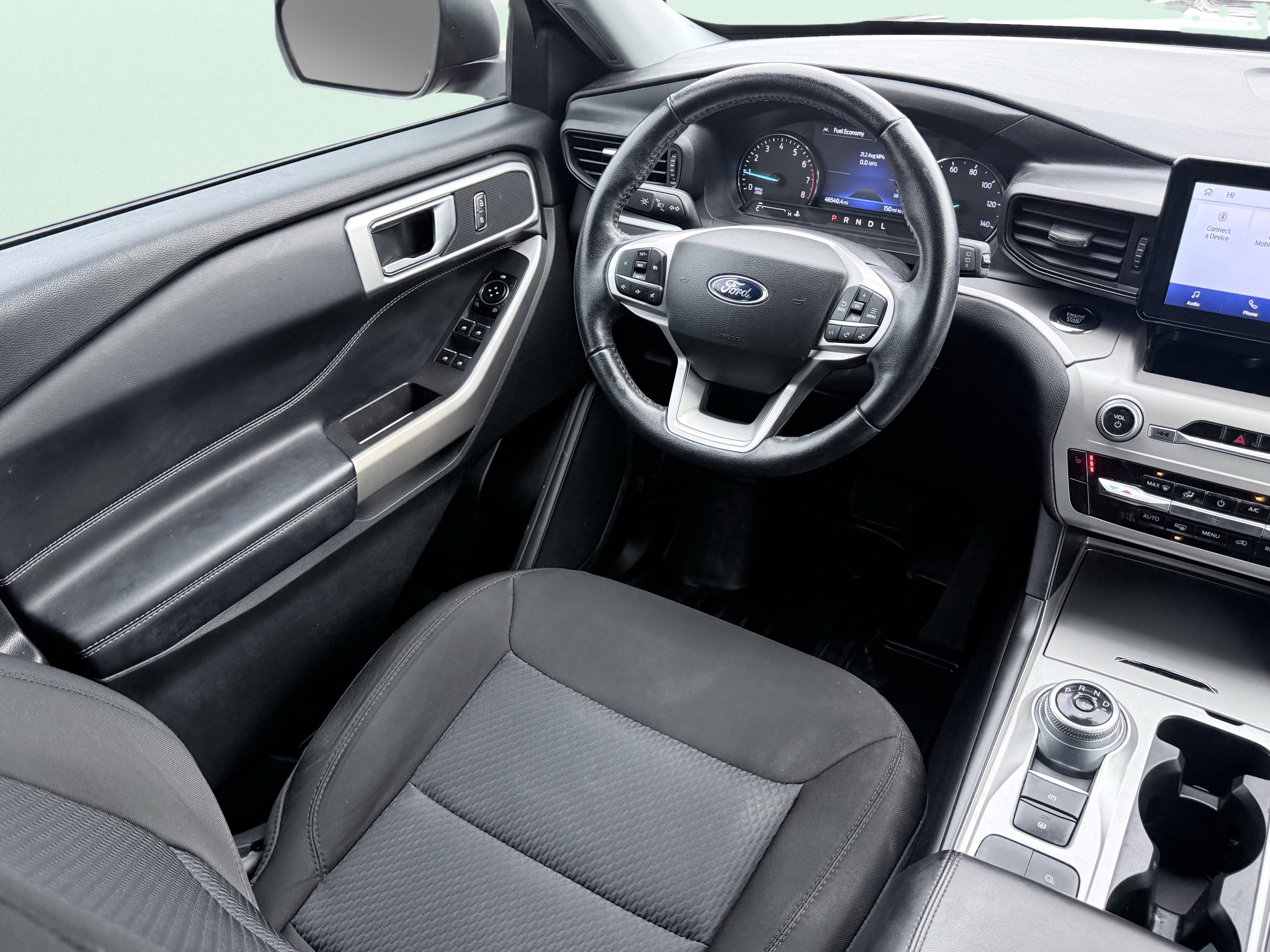 Used 2022 Ford Explorer XLT image 60