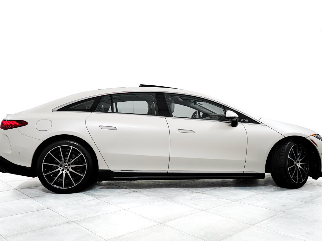 Used 2023 Mercedes-Benz EQS 580 4MATIC Sedan image 7