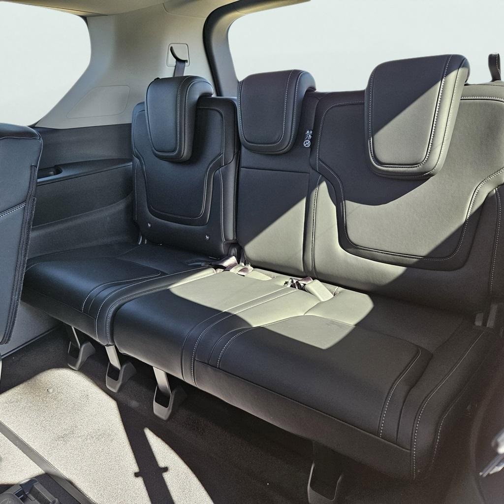 New 2026 Nissan Armada SV image 17