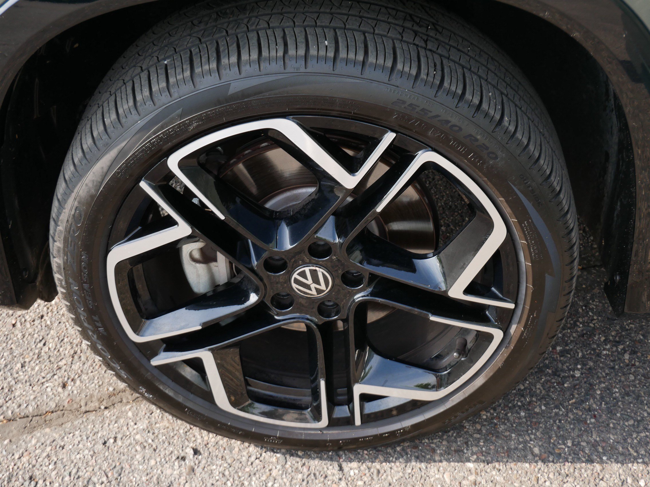 Certified 2025 Volkswagen Tiguan SEL R-Line AWD/4WD image 15