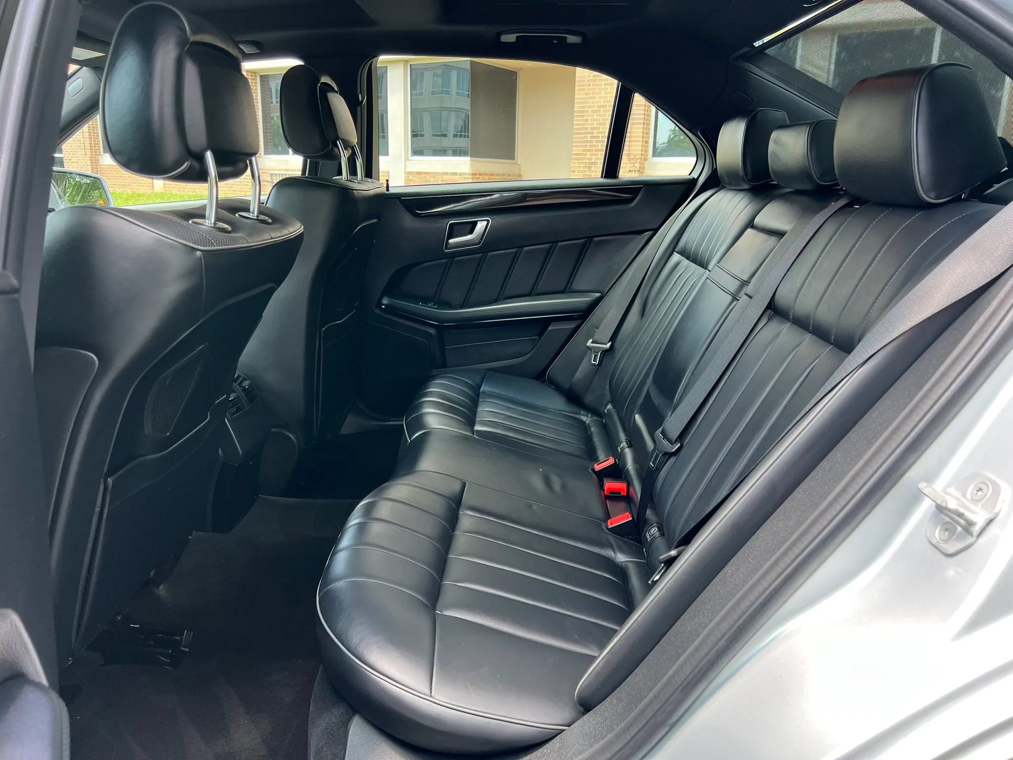 Used 2014 Mercedes-Benz E 550 4MATIC Sedan w/ Premium 1 Package image 18