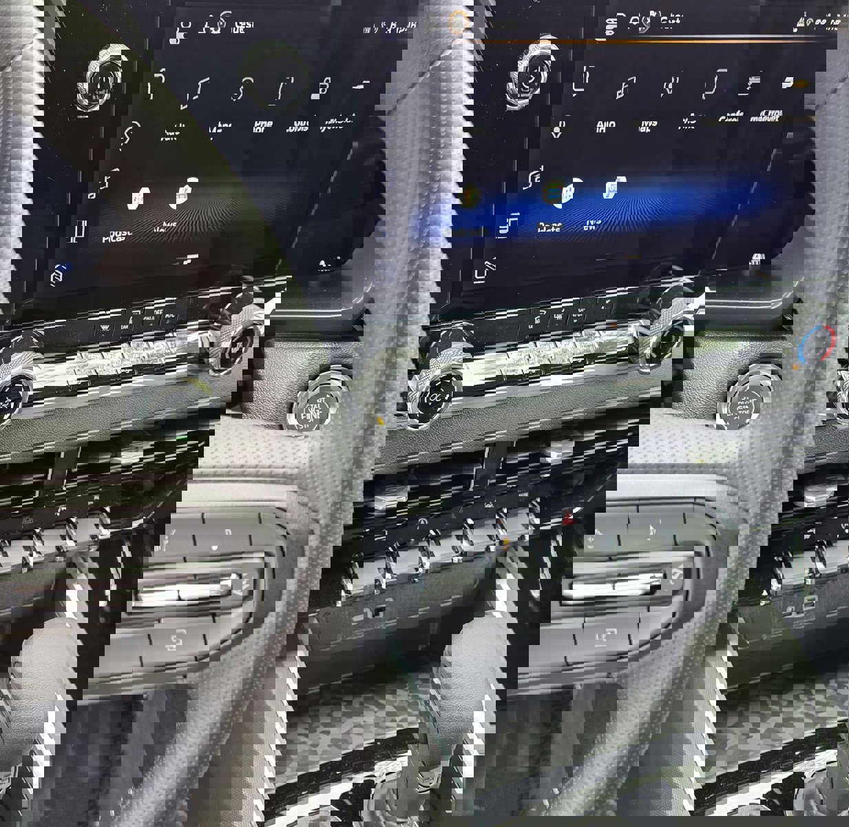 Used 2024 Chevrolet Colorado W/T w/ Technology Package image 42